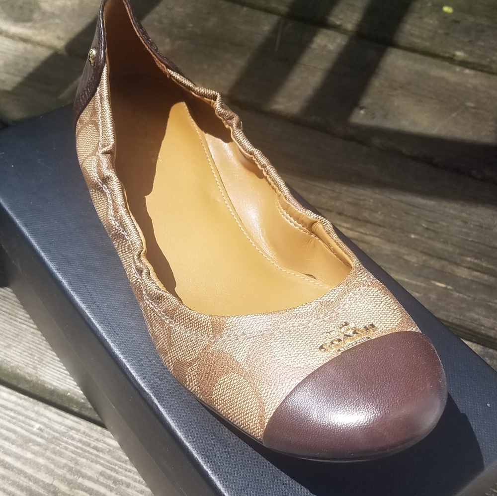Coach flats